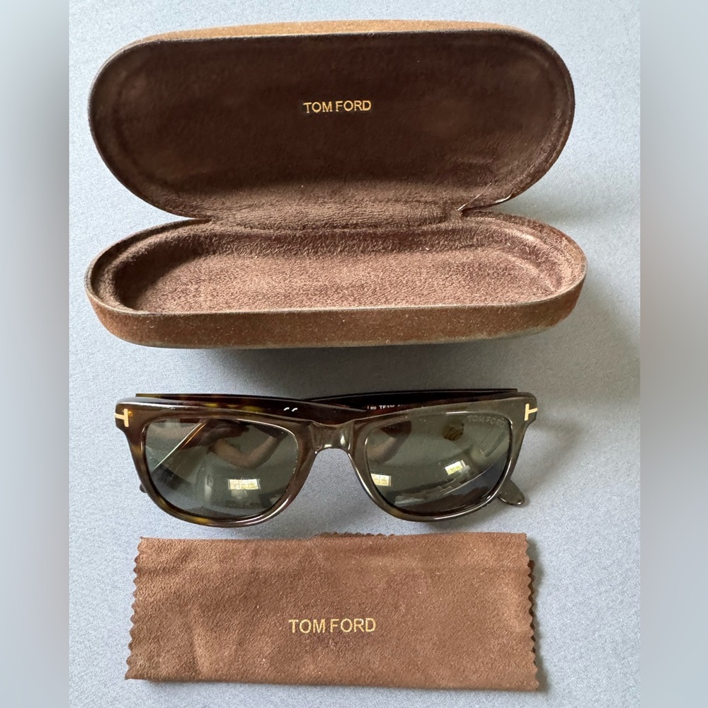 Tom Ford Leo Sunglasses with Case